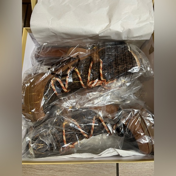 Michael Kors Culver Logo Print Platform Boot - Picture 13 of 14